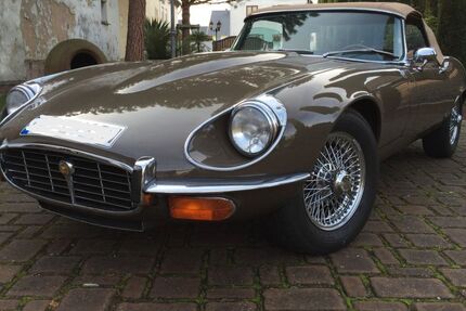 Jaguar E-Type 61.292 km 76.500 € Römerberg 67354