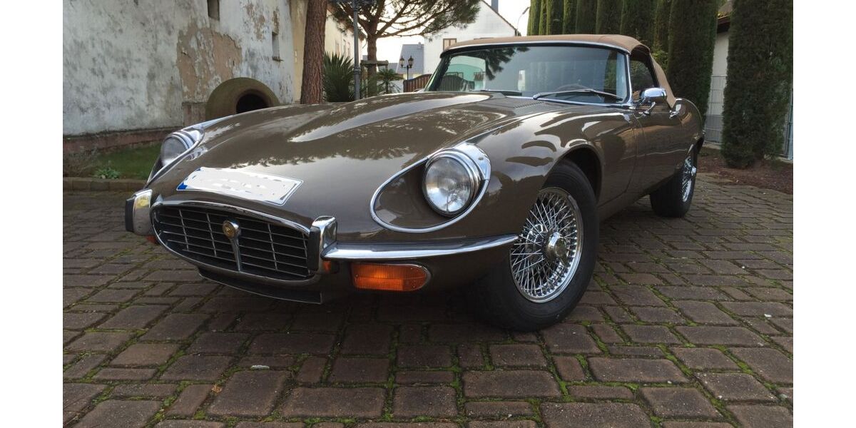 Jaguar E-Type 61.292 km 76.500 € Römerberg 67354