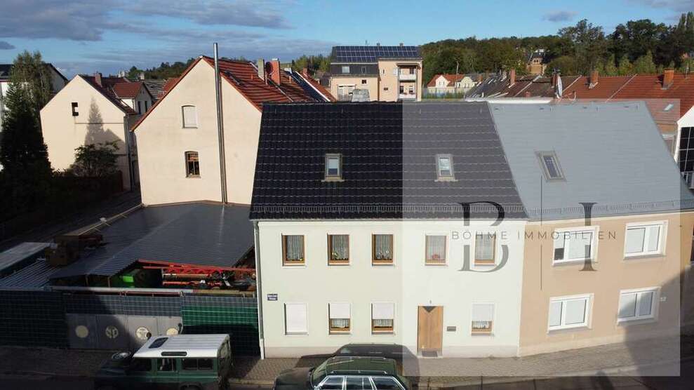 Haus zum Kaufen in Crimmitschau 99.000 € 154 m²