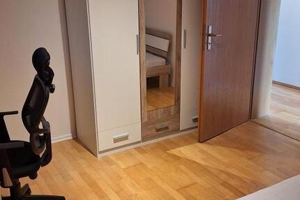 Wohnung Mosbach - 5 Zimmer, 12 m&sup2;, 345&euro; | Angebot:25022211