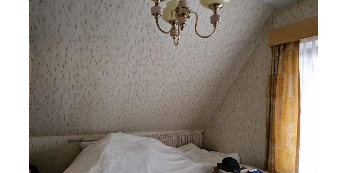 Einfamilienhaus mit großem Grundstück und vielseitigem Nebengebäude in ruhiger Lage - Einfamilienhaus Königshain-Wiederau Wiederau | Angebot:27034224