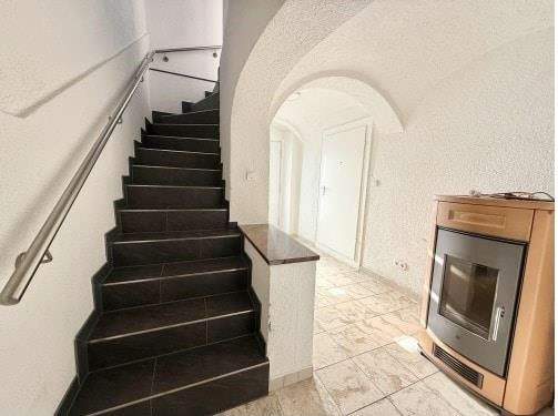 Reihenmittelhaus Floß Weikersmühle - 7 Zimmer, 182 m&sup2;, 1.590&euro; | Angebot:26155311