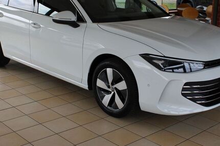 VW Passat Variant 35.680 km 30.450 &euro; Ueckermuende 17373