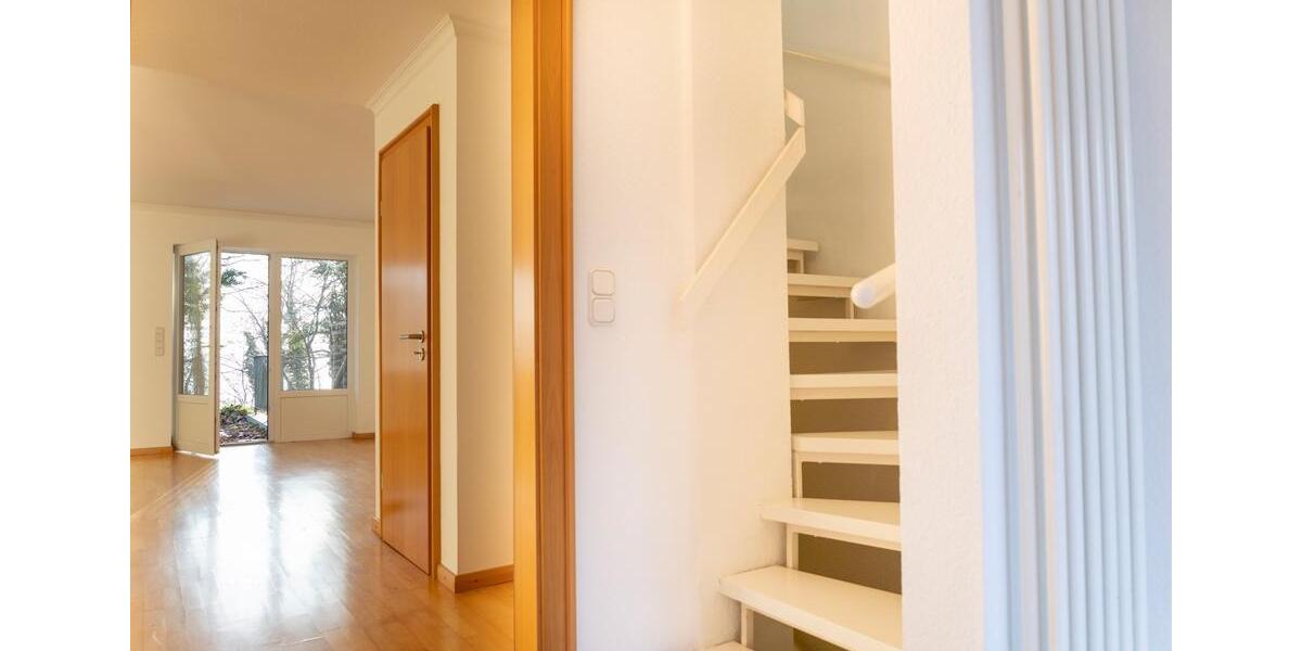 Reihenhaus Plön - 4 Zimmer, 121 m&sup2;, 1.750&euro; | Angebot:26162575