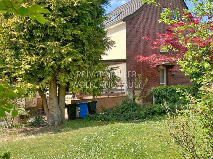 Haus zum Kaufen in Mönchengladbach 360.000 € 261 m²