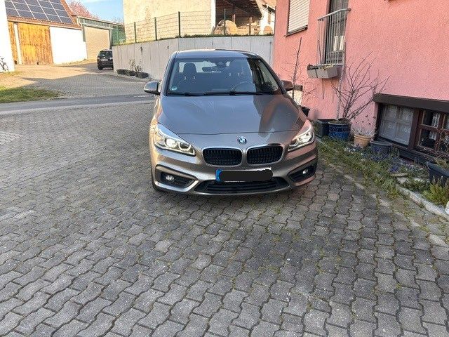 BMW 218 Active Tourer 107.000 km 12.000 &euro; Markt Erlbach 91459