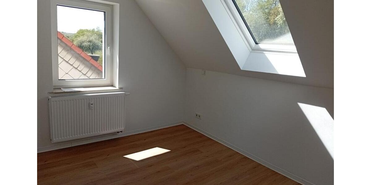 Dachgeschoßwohnung Schiffweiler - 1 Zimmer, 40 m&sup2;, 530&euro; | Angebot:26407580