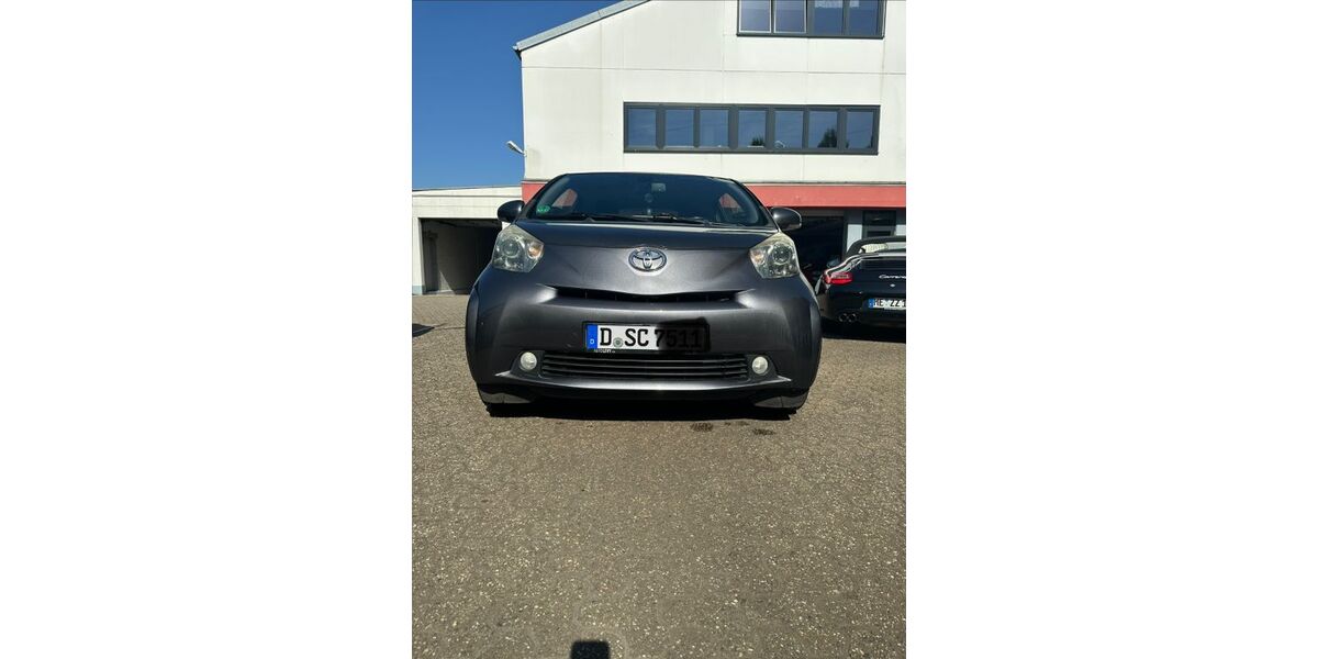Toyota IQ 161.000 km 6.000 &euro; Düsseldorf 40233