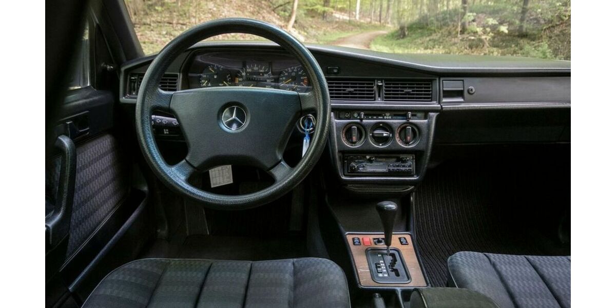 Mercedes-Benz 190 116.890 km 8.100 € Mannheim 68167