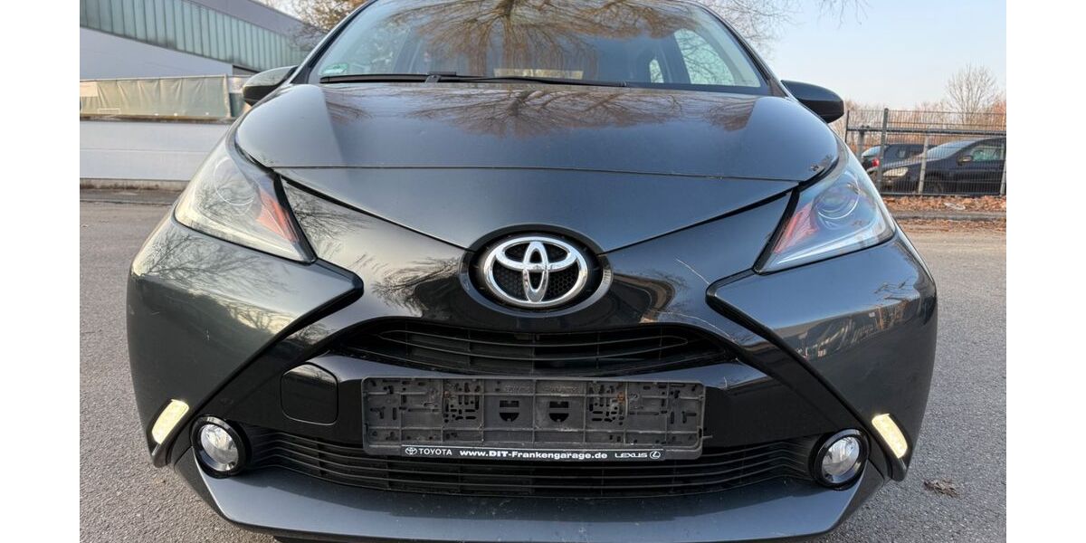 Toyota Aygo (X) 138.784 km 5.200 &euro; Emmering 82275