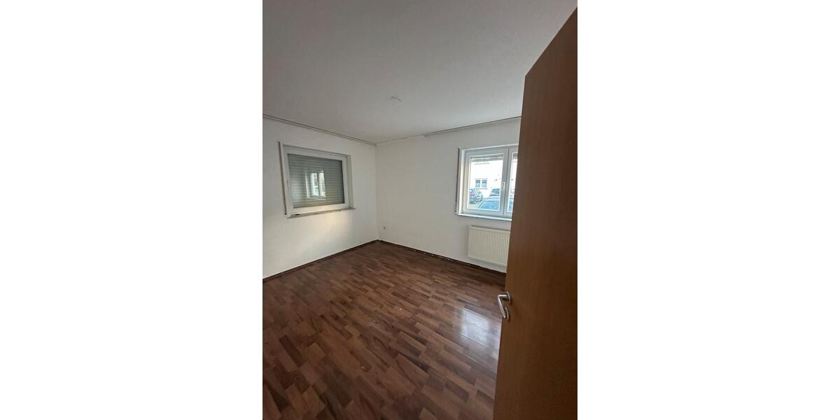 Erdgeschoßwohnung Limburg an der Lahn Lindenholzhausen - 3 Zimmer, 87 m&sup2;, 1.300&euro; | Angebot:26330041