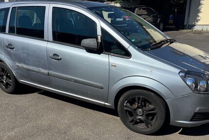 Opel Zafira 200.000 km 999 &euro; Hanau 63450