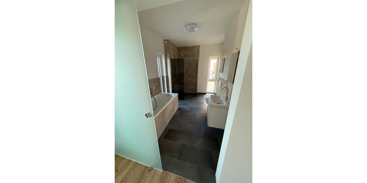 Einfamilienhaus Kleve - 4 Zimmer, 125 m&sup2;, 1.743&euro; | Angebot:25305651