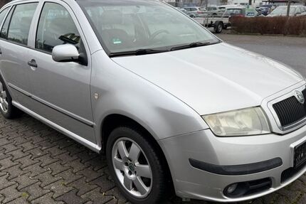 Skoda Fabia 118.600 km 4.999 &euro; Aschaffenburg 63739