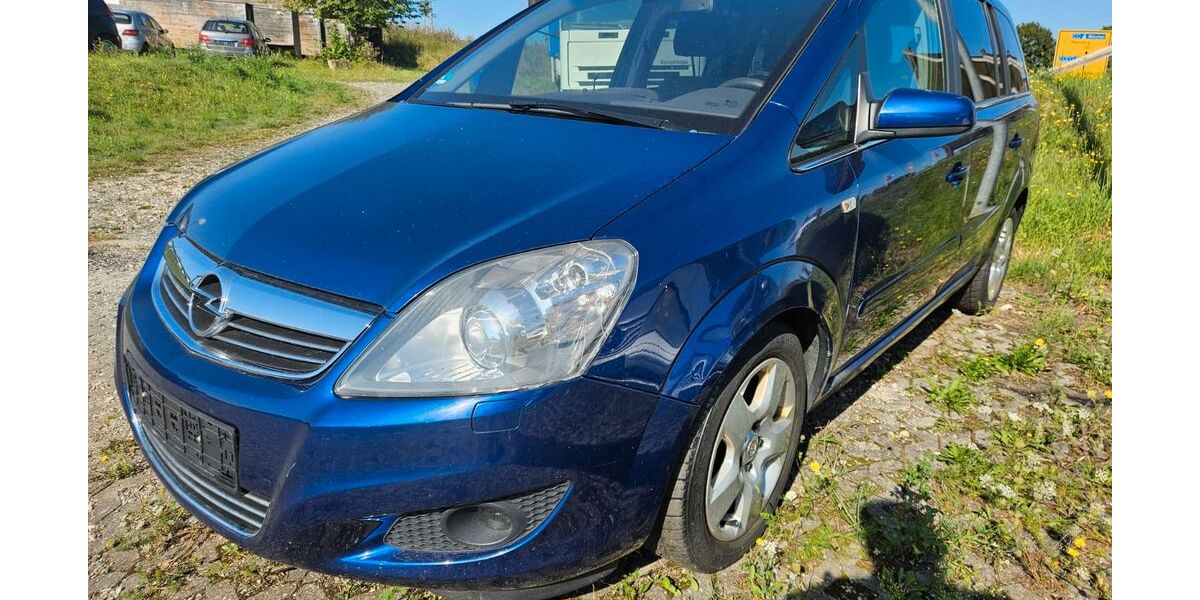 Opel Zafira 212.000 km 2.690 &euro; Grana 06712