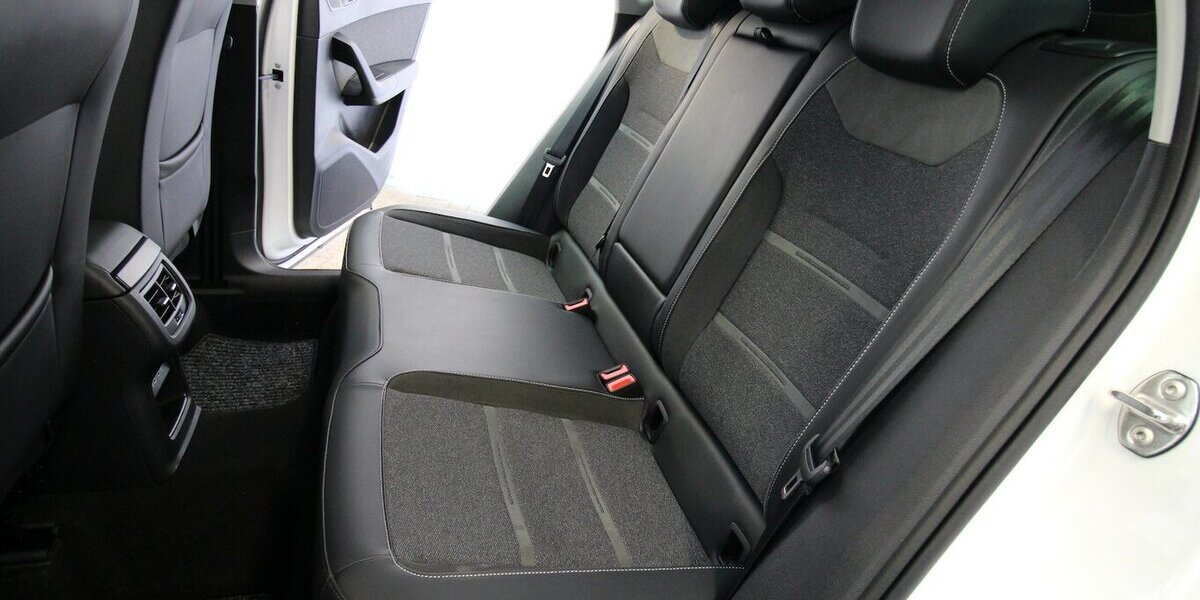 Seat Ateca 1.5 TSI Xperience NAVI+LED+KAMERA+WINTER 25.928 km 25.500 &euro; Hagenow 19230