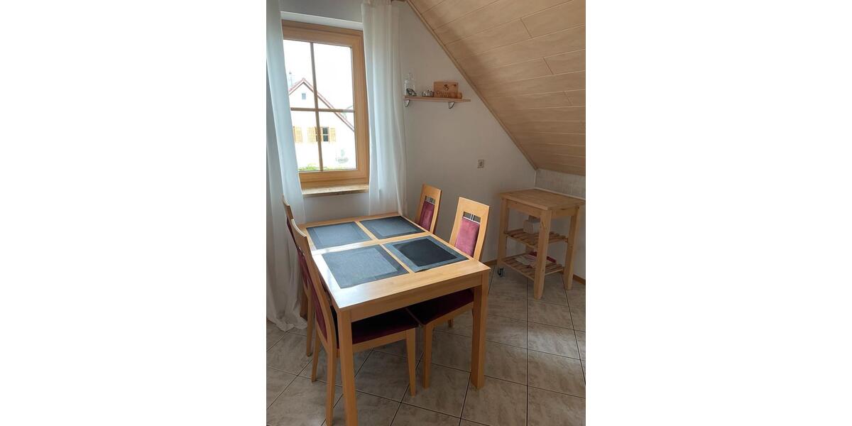 Einfamilienhaus Regensburg Brandlberg - 7 Zimmer, 200 m&sup2;, 2.400&euro; | Angebot:25442062