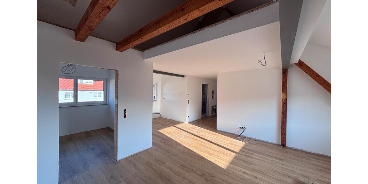 Dachgeschoßwohnung Meßstetten - 2.5 Zimmer, 65 m&sup2;, 850&euro; | Angebot:25794065