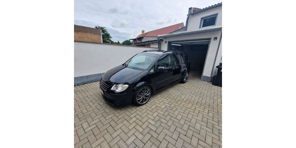 VW Touran 254.867 km 2.700 &euro; Seegebiet Mansfelder land 06317