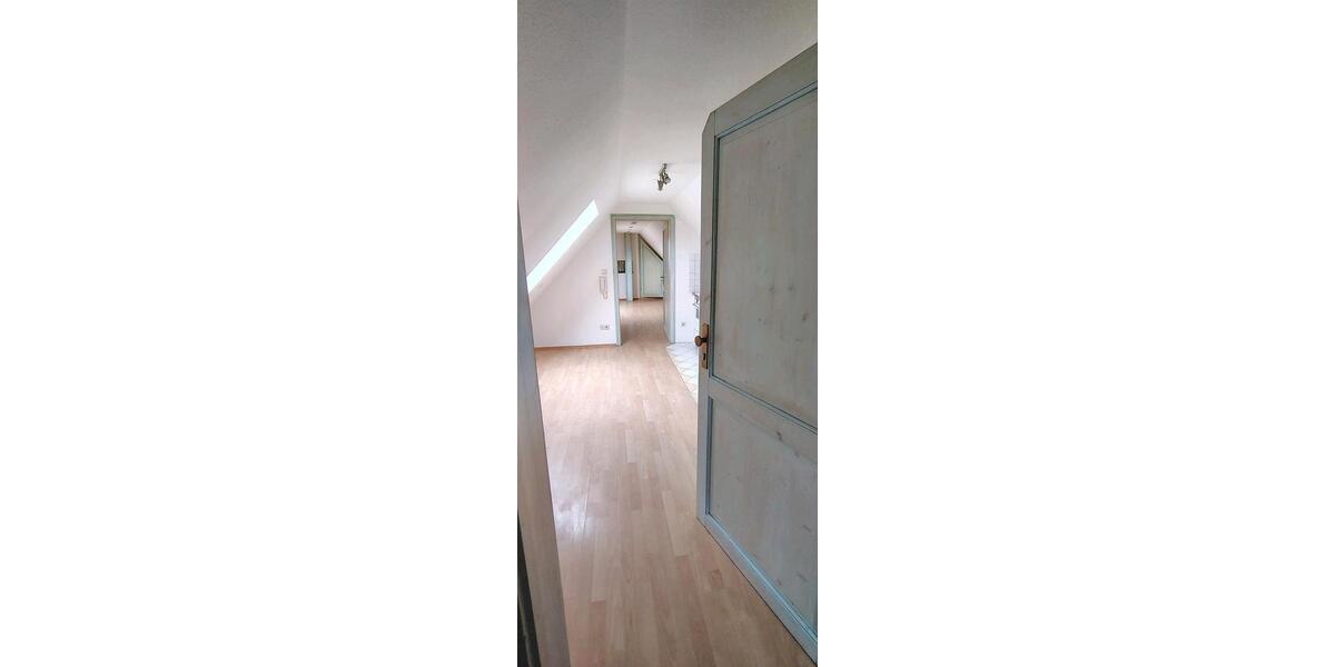 Dachgeschoßwohnung Altensteig - 1.5 Zimmer, 35 m&sup2;, 410&euro; | Angebot:25447000
