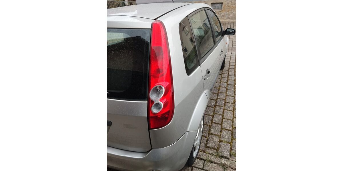 Ford Fiesta 254.000 km 999 &euro; Sulzfeld 75056