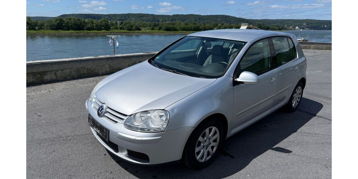 VW Golf 167.000 km 3.200 &euro; Bruchhausen 53572