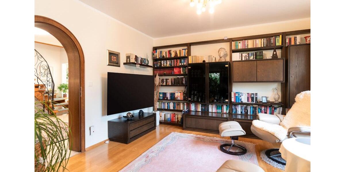 Einfamilienhaus Erlangen Alterlangen - 8 Zimmer, 330 m&sup2;, 1.395.000&euro; | Angebot:26429713