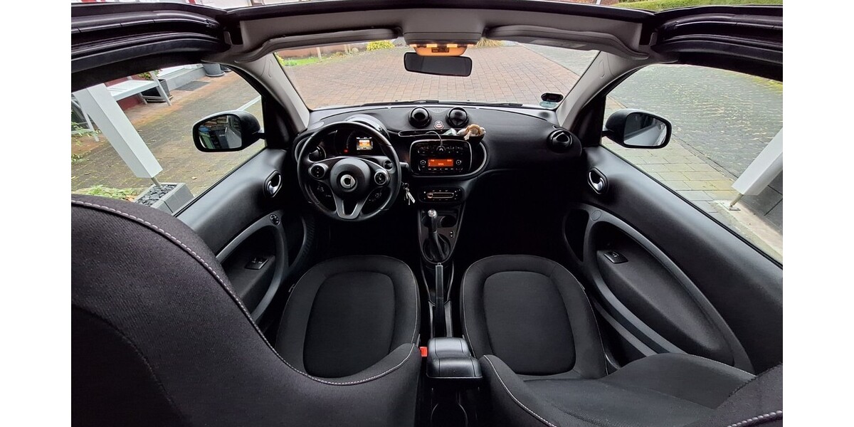 Smart Fortwo Cabrio 45.200 km 10.500 € Isenburg 56269