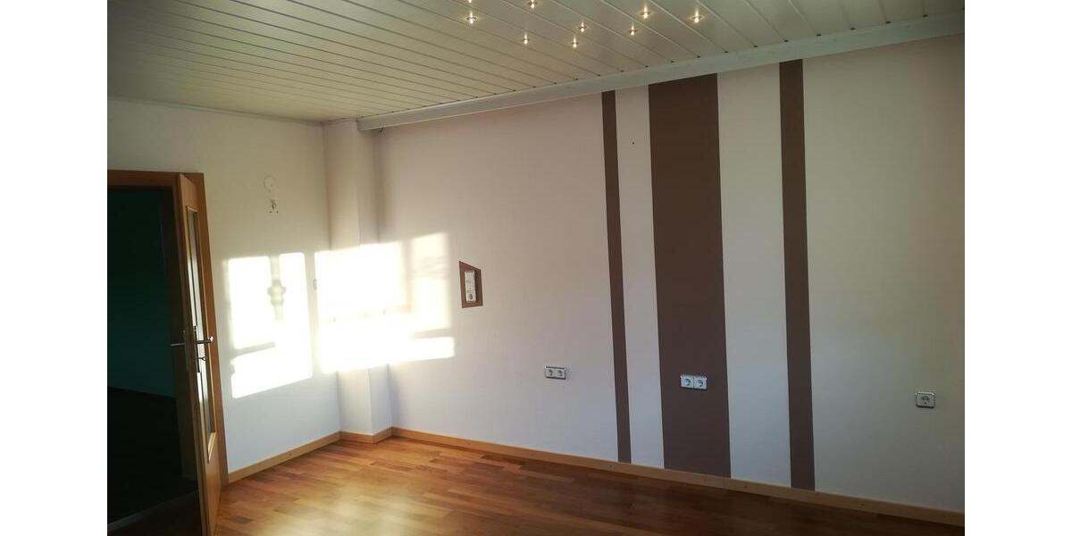 Etagenwohnung Obertrubach - 5 Zimmer, 130 m&sup2;, 1.150&euro; | Angebot:26224836