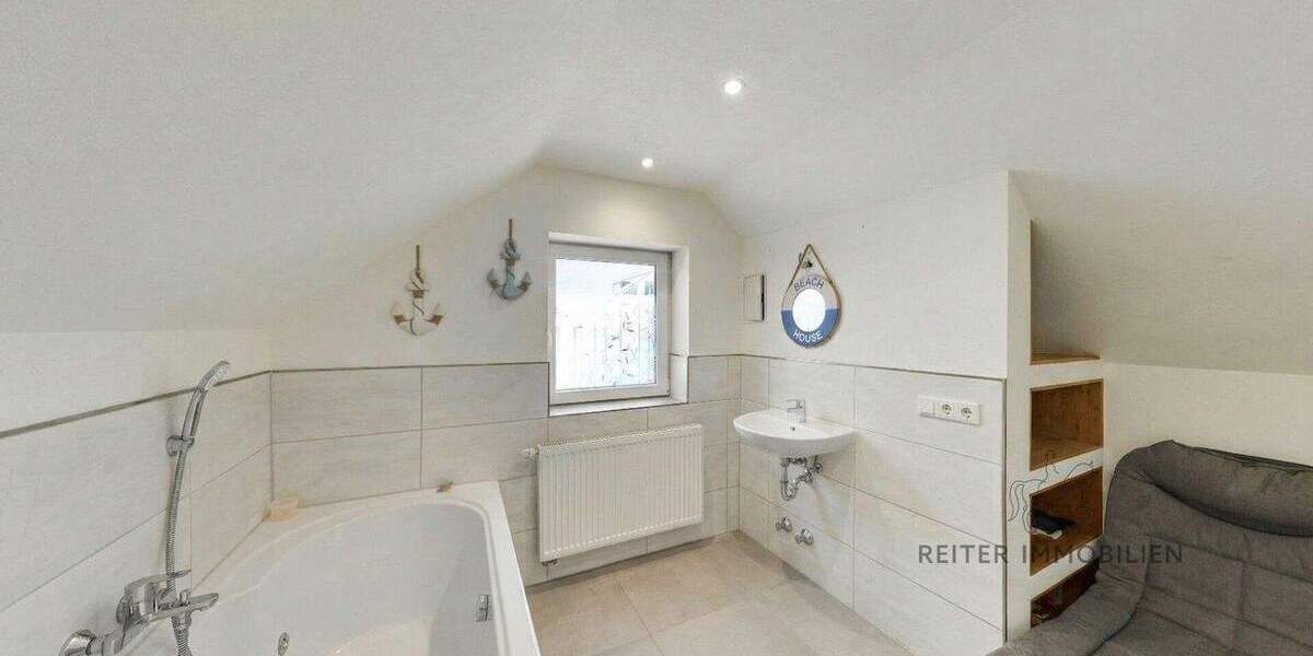 Mehrfamilienhaus, Wohnhaus Hünfeld-Nüst Nüst - 8 Zimmer, 156 m&sup2;, 429.000&euro; | Angebot:25703752