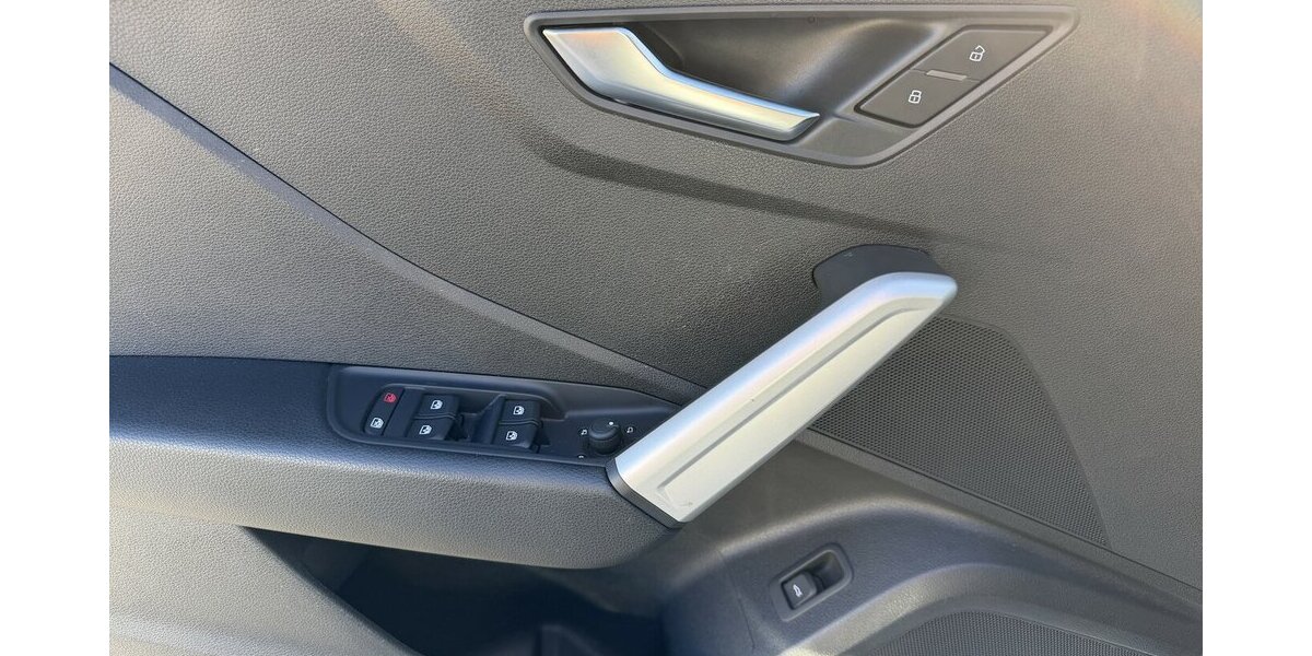 Audi Q2 35 TFSI S-Tronic / Sitzheizung / AKH 77.000 km 19.990 &euro; Donauwörth 86609