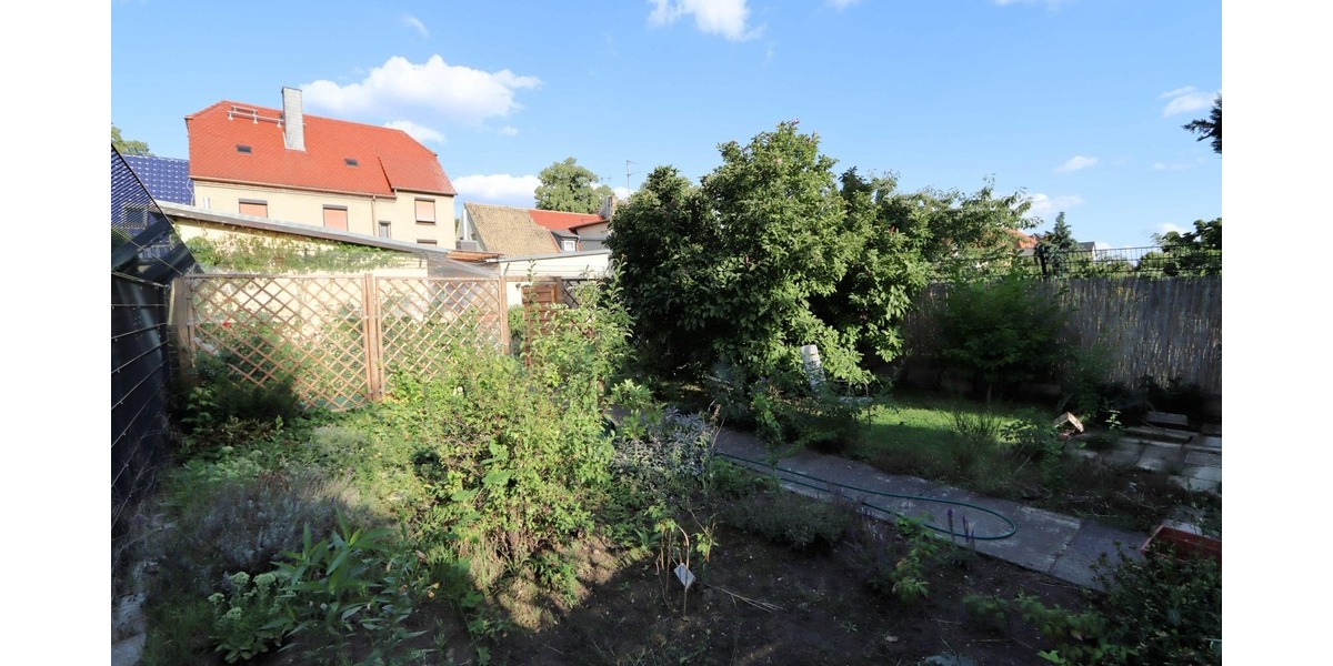 Zweifamilienhaus mit 2 getrennten Wohneinheiten - Garten - Nebengelass 7 zimmer