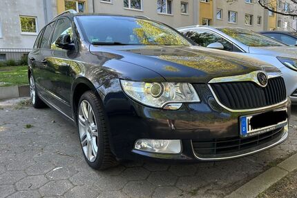 Skoda Superb 238.229 km 10.000 € Hamburg 21075