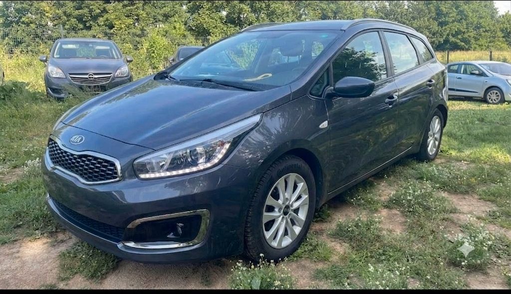 Kia ceed Sportswagon 79.286 km 9.999 &euro; Detmold 32758