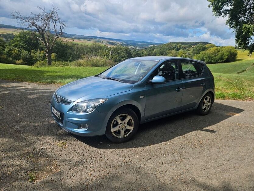 i30