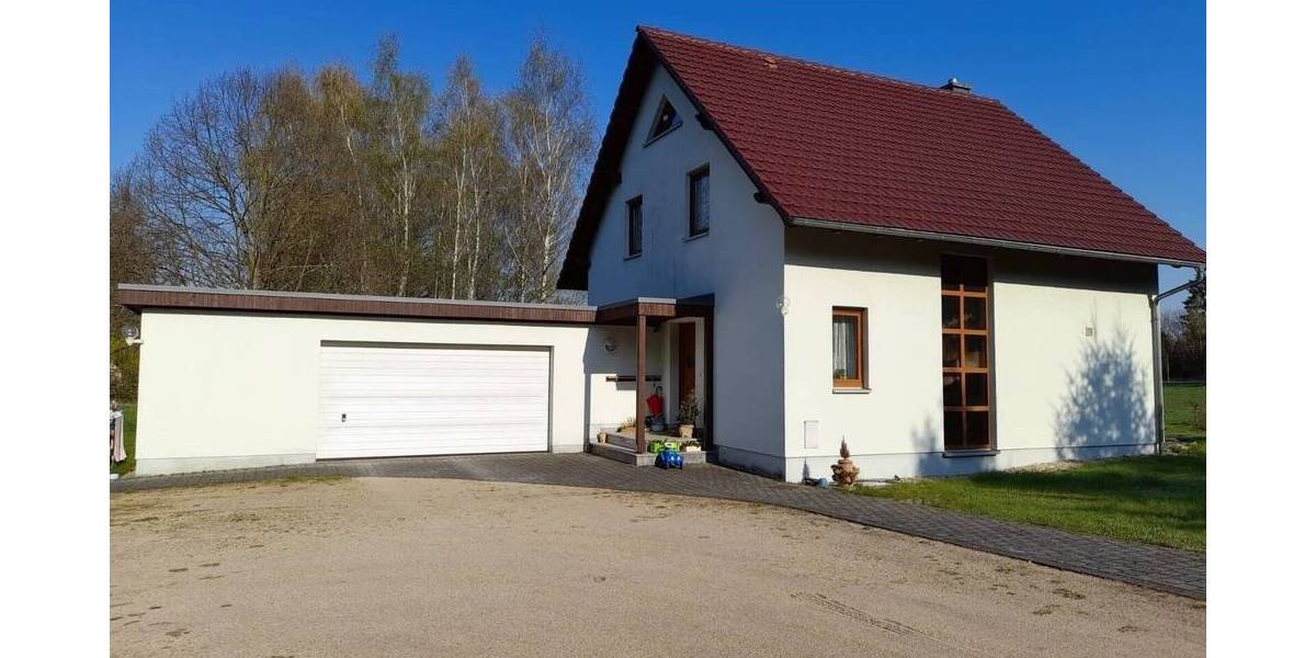 Charmantes Haus mit großem Grund 4 zimmer