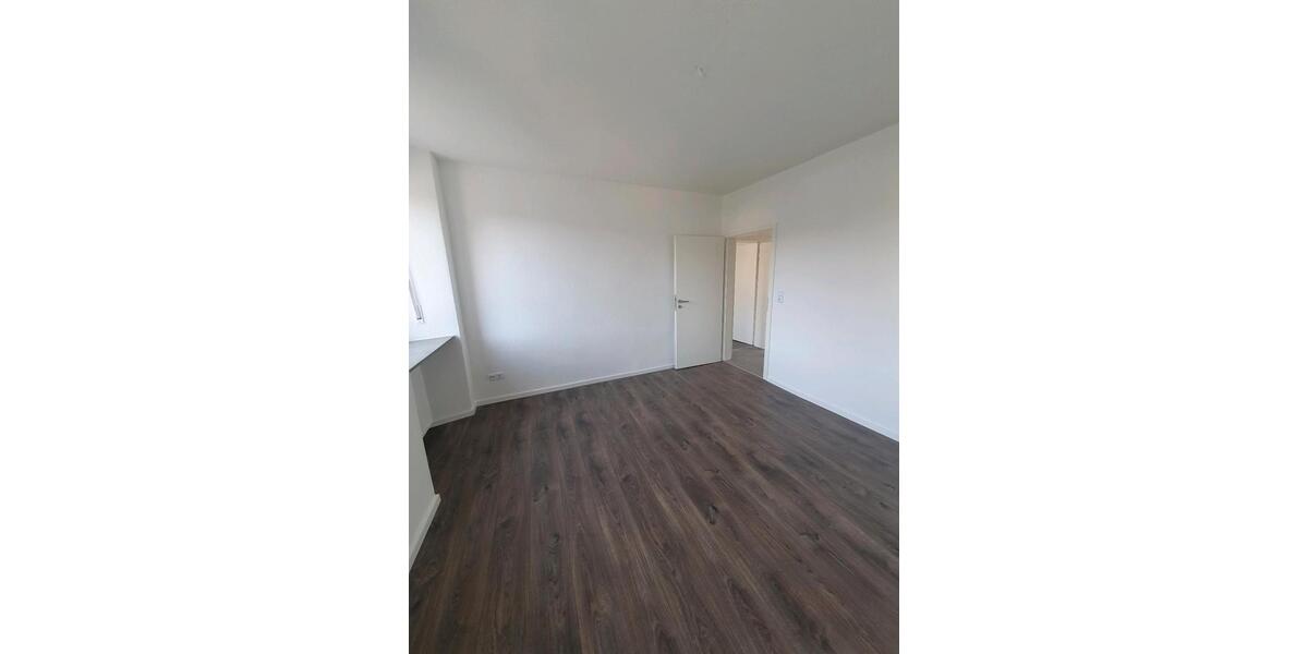 Etagenwohnung Lonnig - 4 Zimmer, 60 m&sup2;, 690&euro; | Angebot:24956646