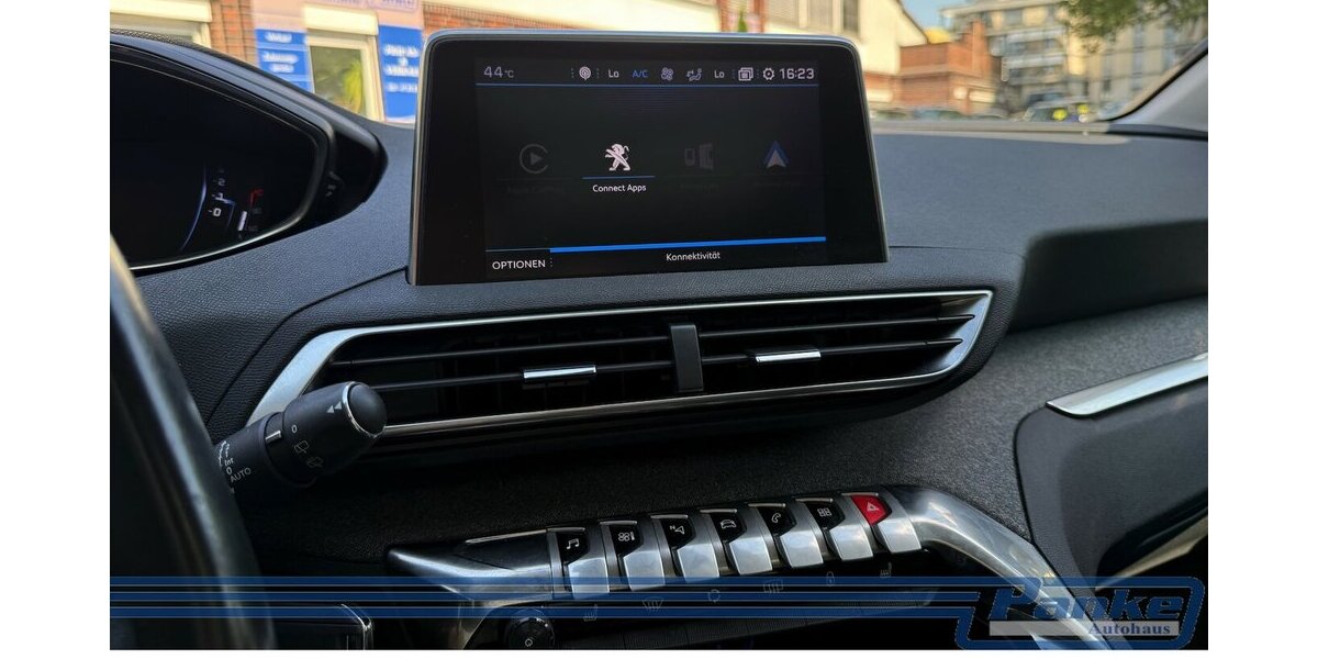Peugeot 3008 Allure PT 130 EAT6*Pano*TotW*CAM*Carplay*1H 37.693 km 17.990 &euro; Berlin 13187