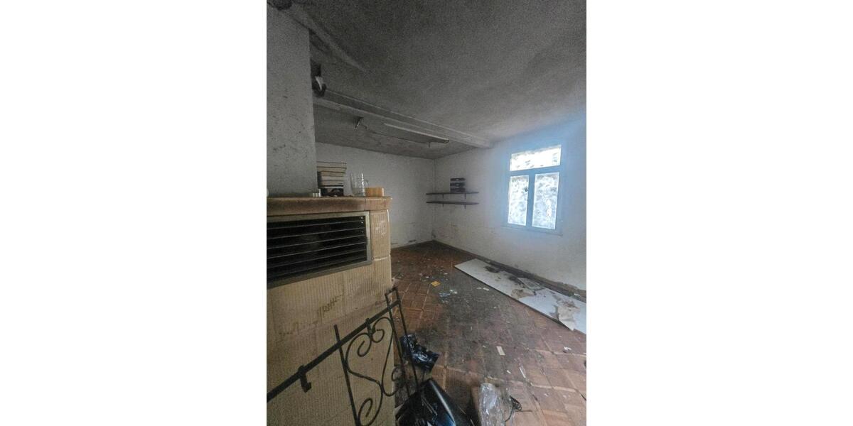 Einfamilienhaus Netzschkau - 5 Zimmer, 100 m&sup2;, 39.600&euro; | Angebot:27122742