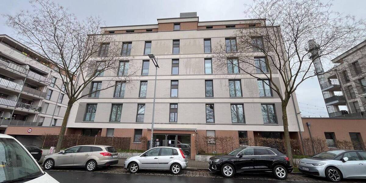 Etagenwohnung Dresden Äußere Neustadt - 3 Zimmer, 96 m&sup2;, 1.400&euro; | Angebot:26307473