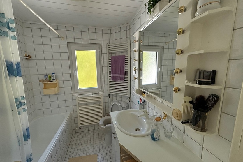 Eschborn: 2,5-Zimmer-Wohnung mit Gartenanteil in kleiner Wohneinheit und citynaher Lage 2.5 zimmer