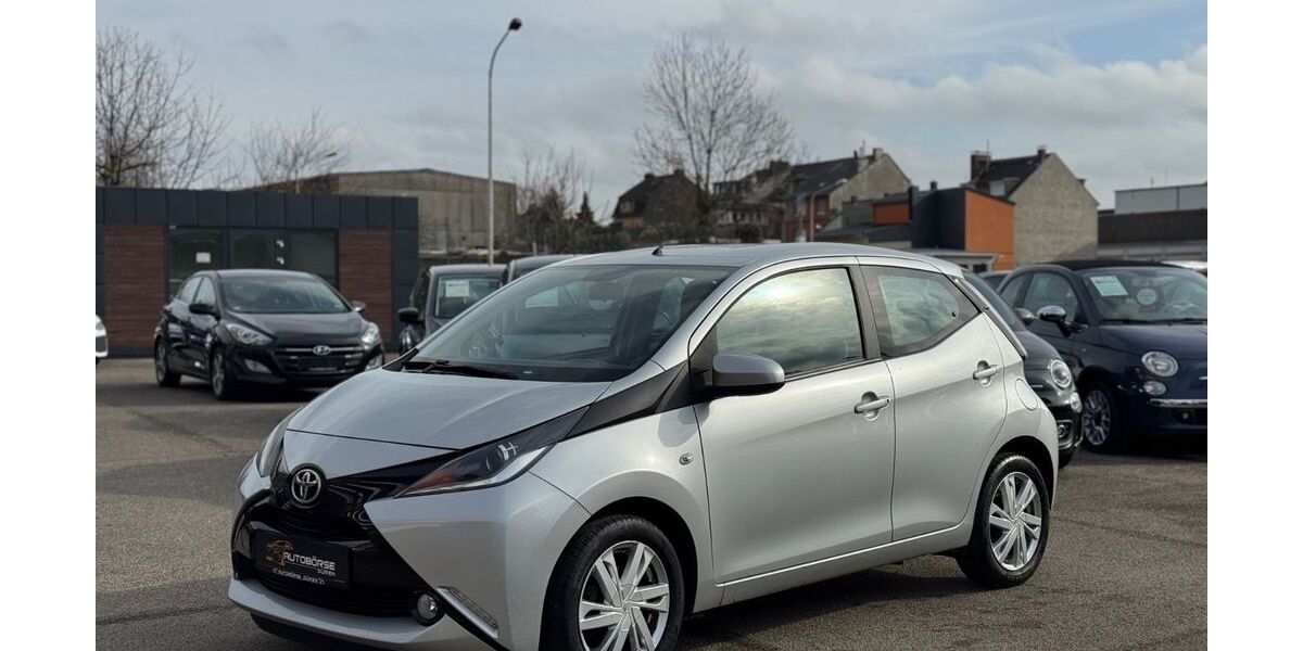 Toyota Aygo (X) 75.575 km 7.799 &euro; Düren 52349