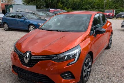 Renault Clio 13.000 km 13.990 &euro; Berlin 13158