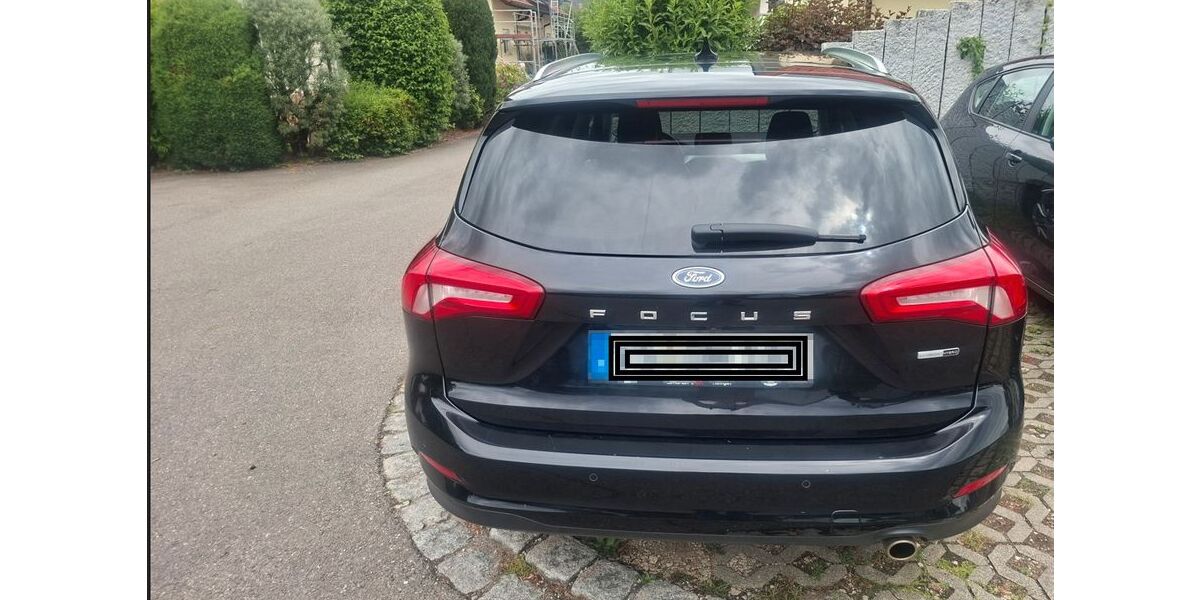 Ford Focus 97.200 km 12.000 &euro; Hüfingen 78183
