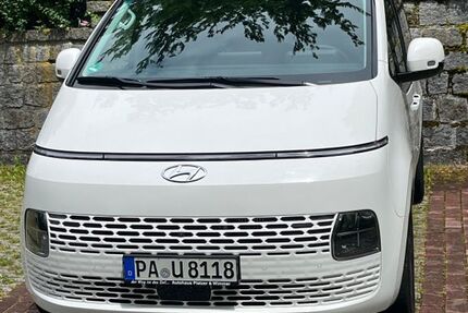 Hyundai STARIA 25.920 km 39.240 &euro; Passau 94032