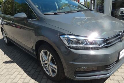 VW Touran 58.585 km 25.890 &euro; Radebeul 01445
