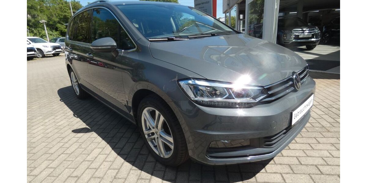 VW Touran 58.585 km 25.890 &euro; Radebeul 01445