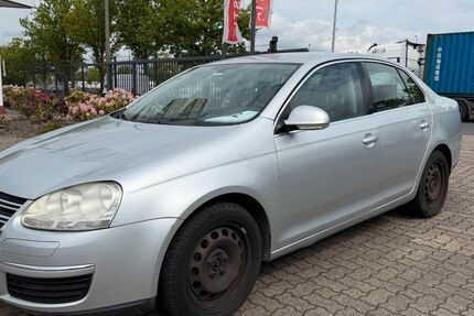 VW Jetta 111.317 km 2.900 &euro; Bremen 28197