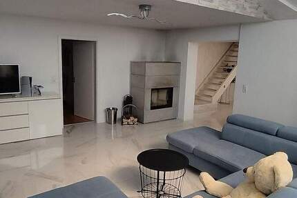 Modernes Mehrfamilienhaus in ruhiger Lage - teilsaniert 1 zimmer