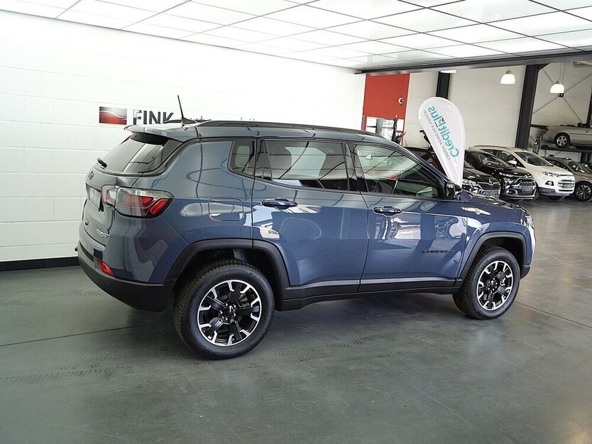 Compass °IIIII° Trailhawk Plug-In Hybrid 4WD